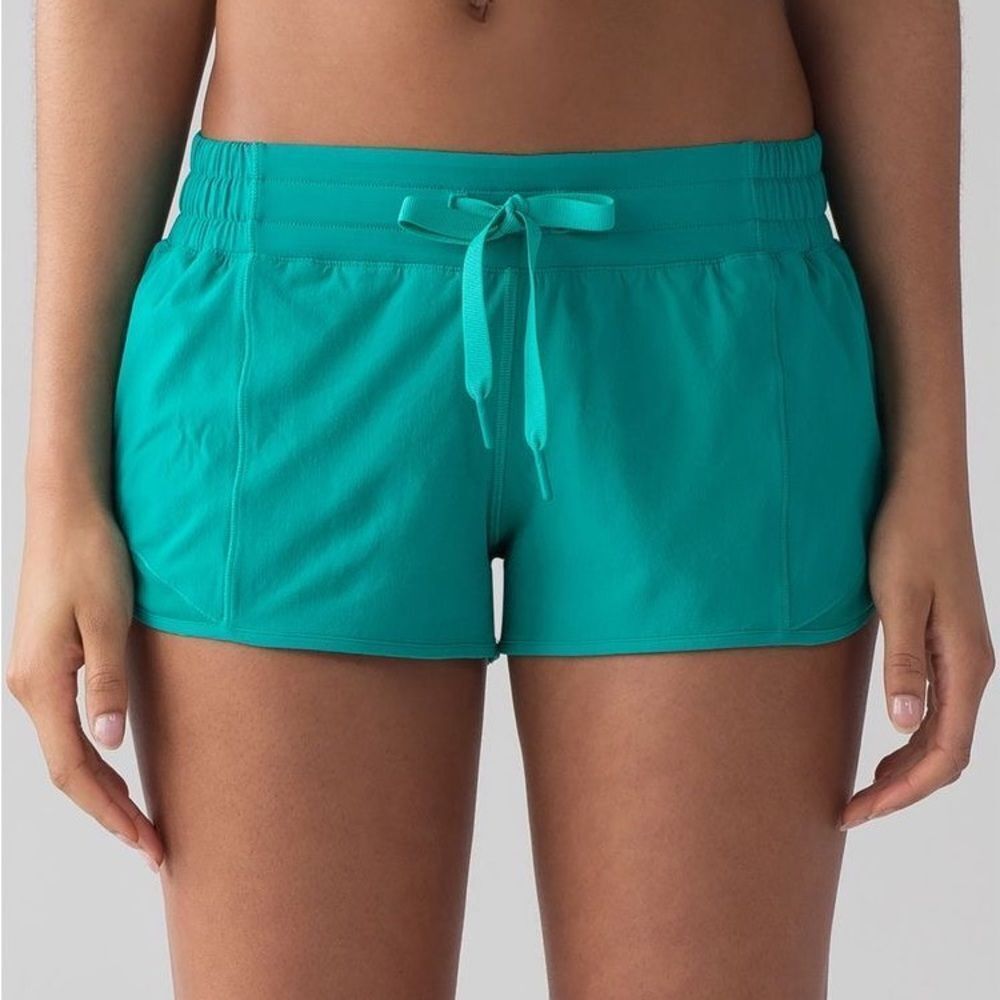 Lululemon hotty hot shorts low rise 2.5” inseam Viridian Green